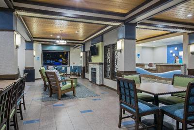 Holiday Inn Express and Suites Kailua Kona