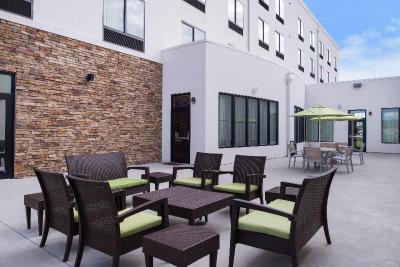 Holiday Inn Express and Suites Monroe