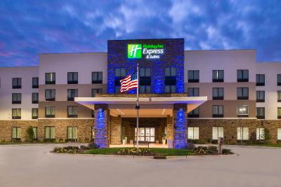 Holiday Inn Express and Suites Monroe