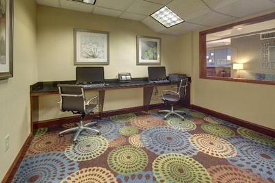 Holiday Inn Express & Suites Emporia