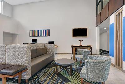 Holiday Inn Express and Suites Newport