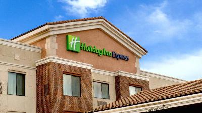 Holiday Inn Express and Suites Lincoln Roseville A