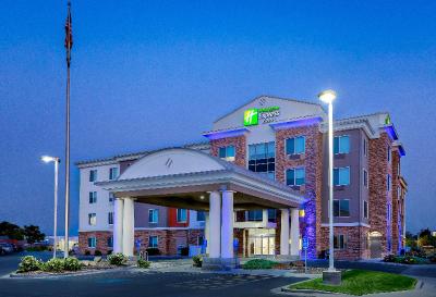 Holiday Inn Express & Suites Ontario