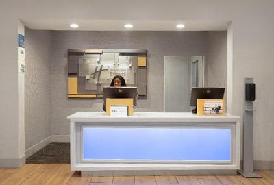 Holiday Inn Express and Suites Acworth Kennesaw No