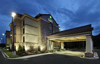 Holiday Inn Express & Suites Maumelle - LR NW