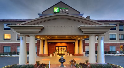 Holiday Inn Express and Suites Laurel