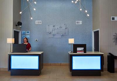 Holiday Inn Express and Suites Birmingham South Pe