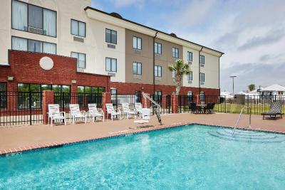 Holiday Inn Express and Suites Panama City Tyndall