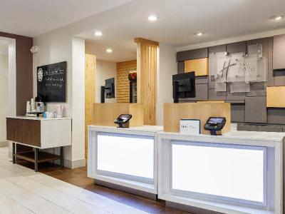 Holiday Inn Express and Suites Newport News