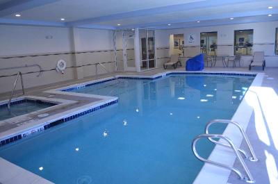 Holiday Inn Express and Suites Golden Denver Area
