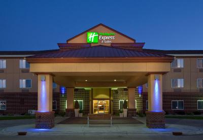 Holiday Inn Express and Suites Aberdeen