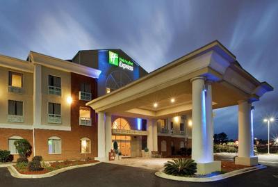 Holiday Inn Express and Suites Thomasville