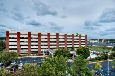 Inn at Fox Chase BW Premier Collection