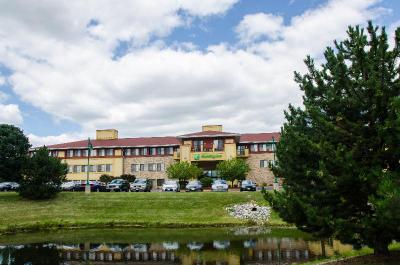 Holiday Inn Pewaukee Milwaukee West