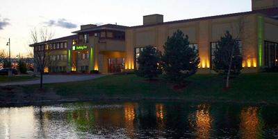 Holiday Inn Pewaukee Milwaukee West