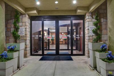 Holiday Inn Express and Suites Paris