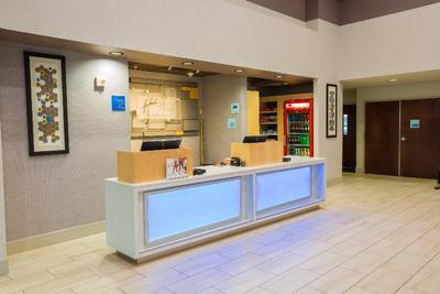 Holiday Inn Express and Suites Pasco TriCities