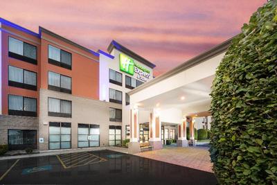 Holiday Inn Express and Suites Pasco TriCities