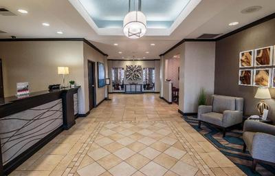 Holiday Inn Express and Suites Farmington