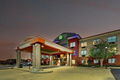 Holiday Inn Express and Suites Gadsden W Near Atta