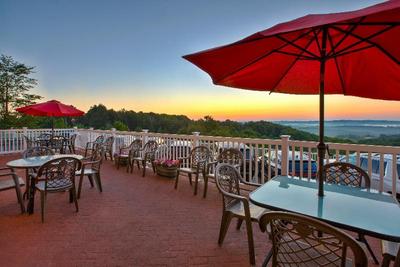 Holiday Inn Express and Suites Petoskey