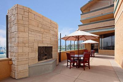 Holiday Inn Express and Suites Ventura Harbor