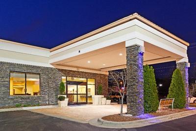 Holiday Inn Express Greensboro I 40 at Wendover