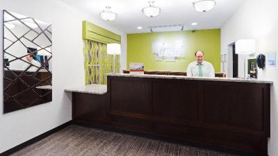 Holiday Inn Express and Suites Wyomissing