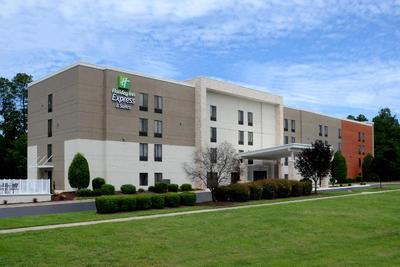 Holiday Inn Express and Suites Research Triangle P