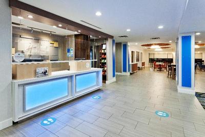 Holiday Inn Express and Suites Rome