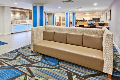 Holiday Inn Express and Suites Rome