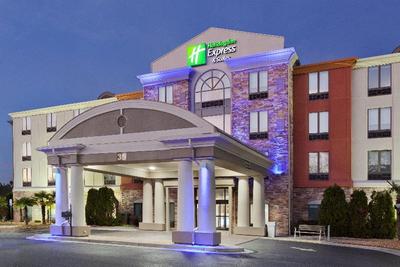 Holiday Inn Express and Suites Rome