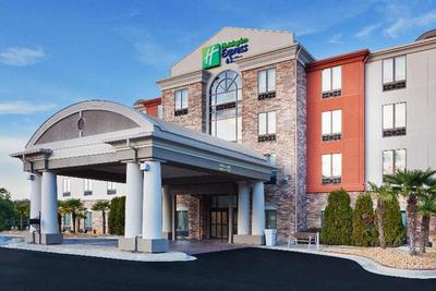 Holiday Inn Express and Suites Rome