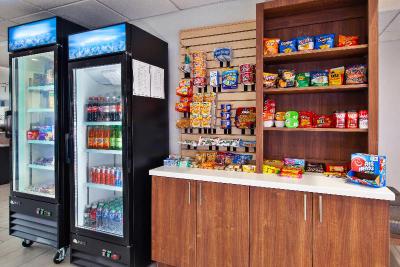 Holiday Inn Express & Suites Warrenton, an IHG