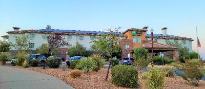 Holiday Inn Express and Suites St. George North Zi