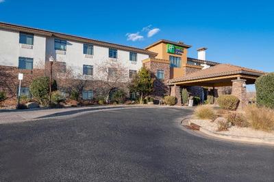 Holiday Inn Express and Suites St. George North Zi