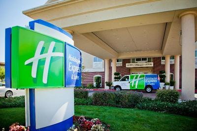 Holiday Inn Express & Suites Sacramento NE Cal Exp