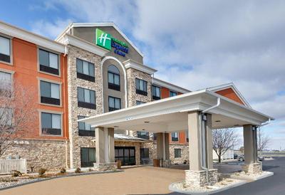 Holiday Inn Express and Suites Mitchell