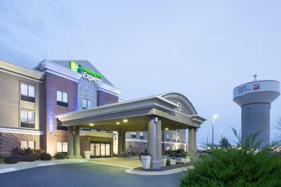 Holiday Inn Express Kansas City-at the Legends