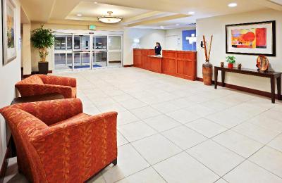 Holiday Inn Express and Suites Chehalis Centralia