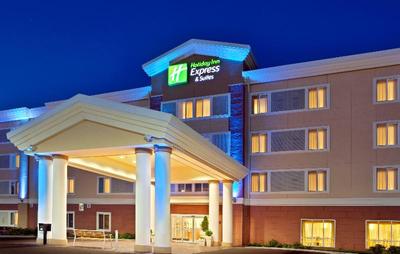 Holiday Inn Express and Suites Chehalis Centralia