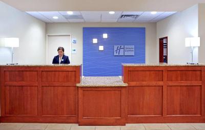 Holiday Inn Express and Suites Chehalis Centralia