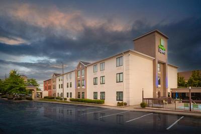 Holiday Inn Express Clayton Se Raleigh