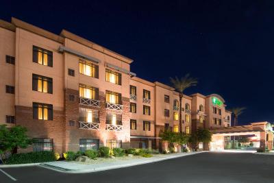 Holiday Inn Hotel and Suites Goodyear West Phoenix