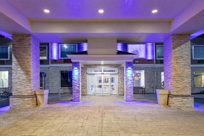 Holiday Inn Express and Suites Seaside Convention