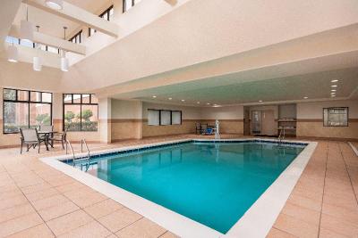 Holiday Inn Express and Suites Mcdonough