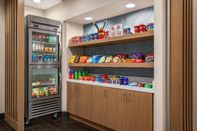 Holiday Inn Express and Suites Mcdonough