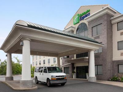 Holiday Inn Express Syracuse Airport