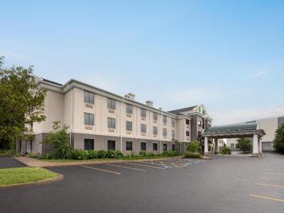 Holiday Inn Express Syracuse Airport