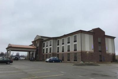 Best Western St Louis Airport North Hotel & Suites